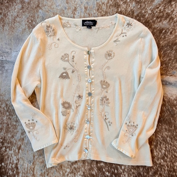 Icelandic Design Button Front Pattern Cardigan - Picture 1 of 9